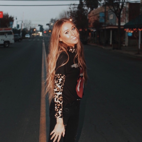 Meet your Posher, Makaela - Picture 1 of 1